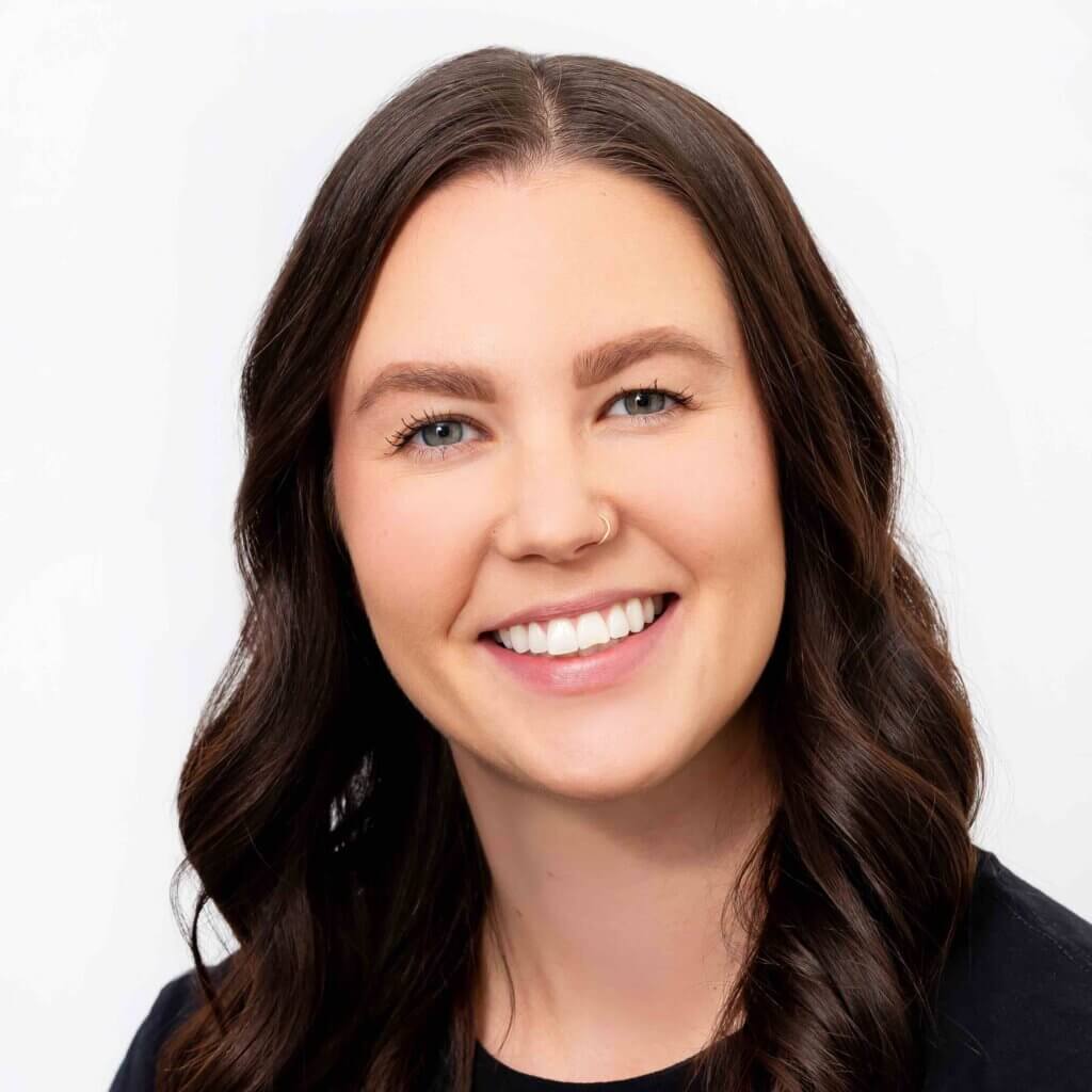 Jae Gorgchuk is a physiotherapist at Craven SPORT services in Saskatoon, supporting individuals with aches, pains, and injuries at all ages and stages. Through her Saskatoon physiotherapy practice, Jae helps her clients understand their condition and meet their goals.