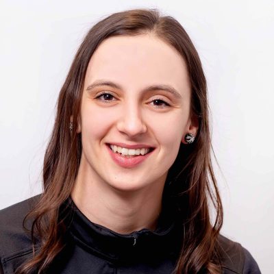 Danelle Banman is a strength and conditioning coach at Craven SPORT services, providing expert support to teams, athletes, and clients at all ages.